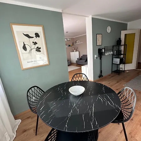 Familienfreundliche In Bester Lage Apartment